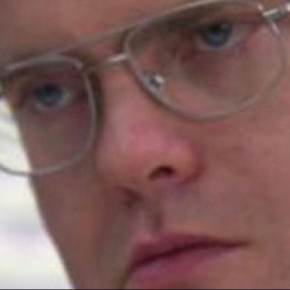 Meet your Posher, Logan